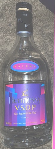 Hennessy VSOP limited Edition Box & Bottle Designed by Maluma - Picture 5 of 5