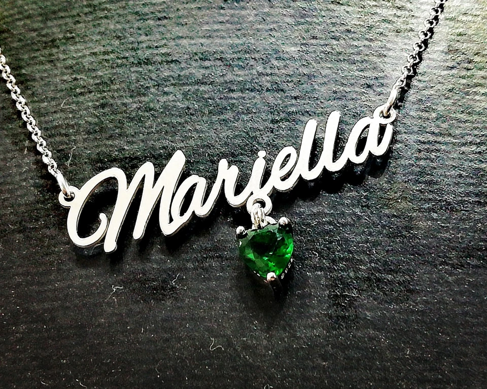 COLLANA DONNA PERSONALIZZABILE CON NOME E CUORE PENDENTE IN ARGENTO 925  - Immagine 3 di 4