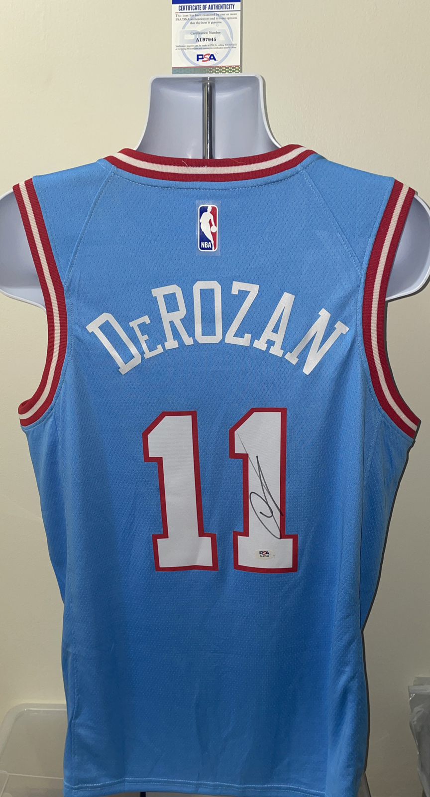 DeMar DeRozan Autographed Signed Chicago Bulls Nike Jersey PSA/DNA