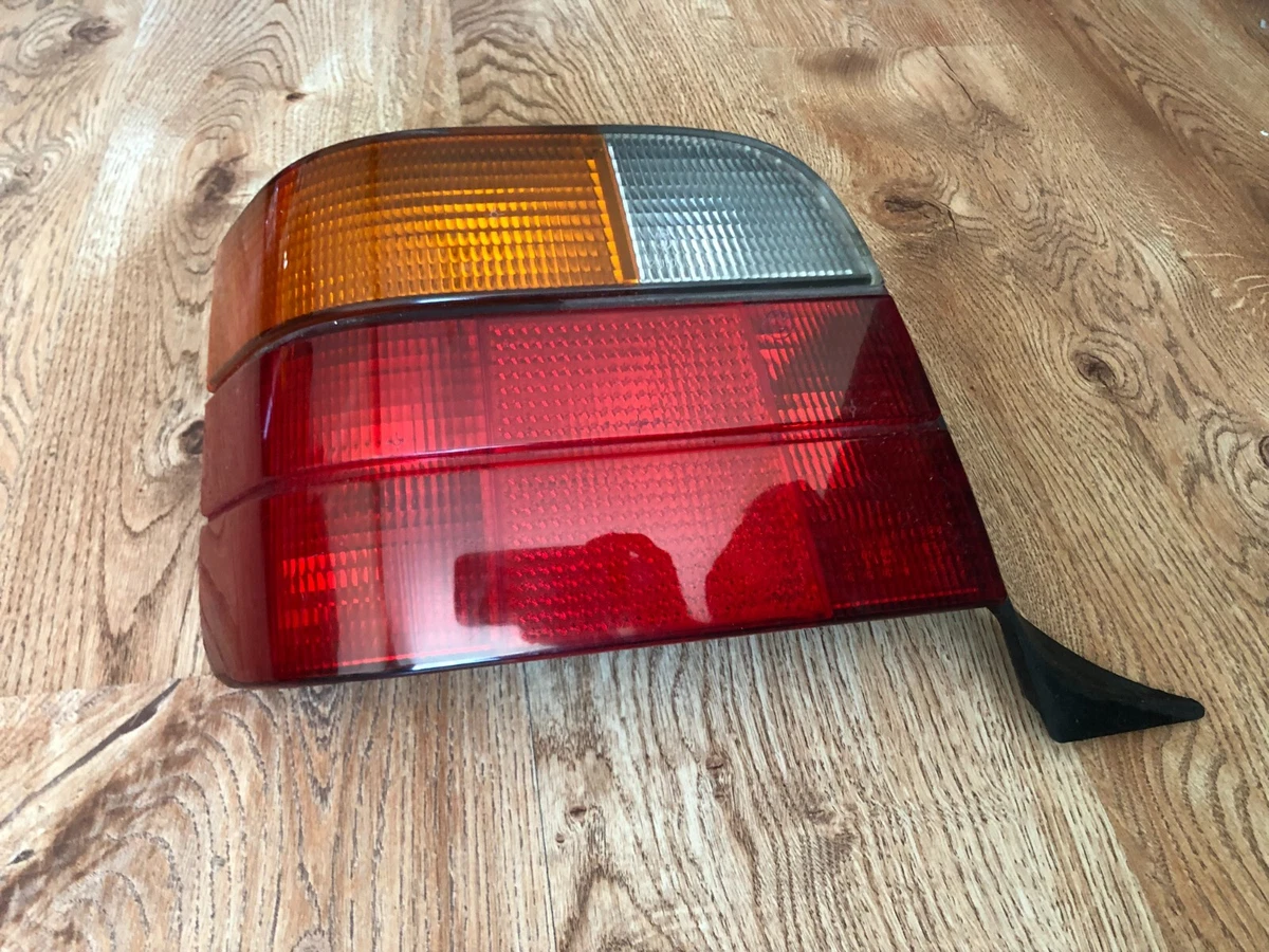 BMW E36 TOURING Tail Light Tail Lamp 8371933 8371941 8361077 Left 
