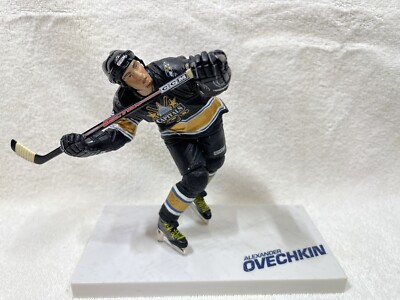 NHL McFarlane Hockey Lot of 11 Players 6'' Figures 2005-2008