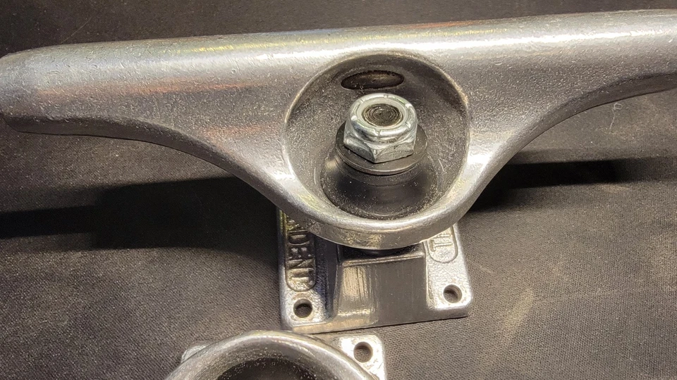 Independent Stage 11 149mm Iron Cross Logo with Bones Bushings - Image 2 of 4