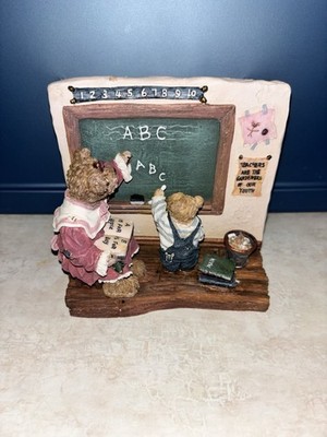 BOYDS RESIN BEARSTONE FIGURINE - MISS WISE WITH NEWTON...PROMISE FOR THE FUTURE