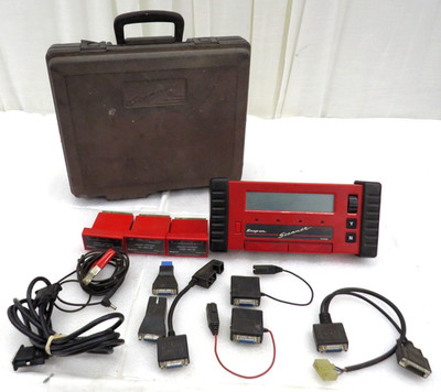 Snap On Diagnostic Scanner MT2500 OBDII W/Adapters & Primary Cartridges