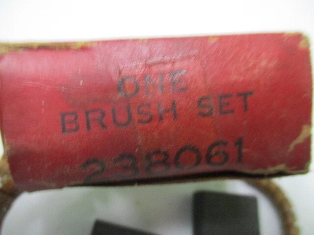 Cepillos generador Riley 2.5, Sunbeam Talbot, Jensen 541, Lucas C45 238061 Nuevo de Lote Antiguo Foto 4 de 4