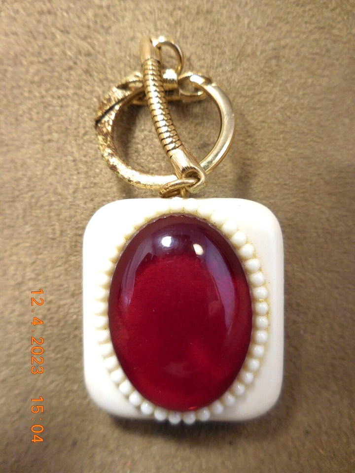 VINTAGE FUJI MUSIC BOX KEYCHAIN BURGUNDY/ RED JEWEL "LARA'S THEME" (SEE VIDEO)