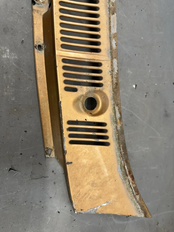 Ford Galaxie 500 XL LTD 1967 1968 capó ventilación parrilla panel descongelador aire fresco fabricante de equipos originales Foto 2 de 4