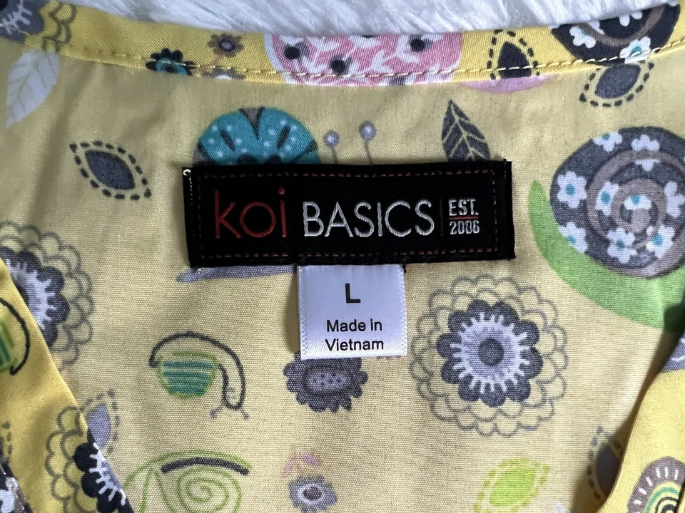 Koi Basics Scrub Top Women’s Large Leslie Sunny Snails Yellow Nursing Medical - Image 2 of 4
