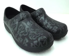 Crocs Neria Pro lI  Clogs Womens Slip Resistant Work Shoes EUC Floral Black W 8