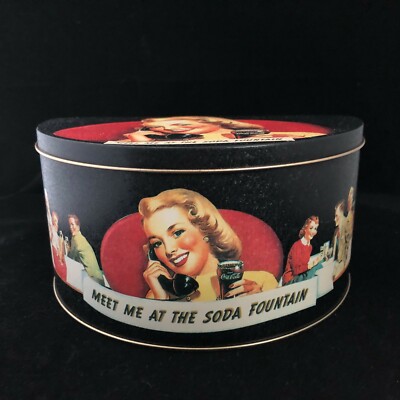 COCA-COLA RETRO ''MEET ME AT THE SODA FOUNTAIN'' LID - Size: 7'' X 4'' X 3.5'' - 1992