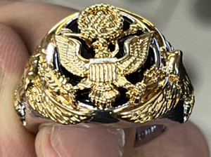 Authentic Danbury Mint US Army Eagle Ring Black Onyx Center Gold Plated Eagle