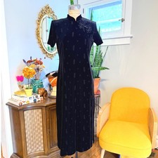 Molly Malloy Vintage 90s Black Velvet Floral Embroidered Cheongsam Dress Size 10