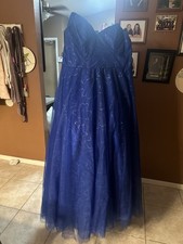 Formal Dress, Can Be Adjusted And Altered If Needed.
