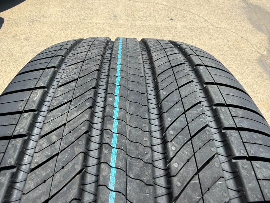 TeslaモデルY20インチブラックホイール 2024年255/40R/20 20