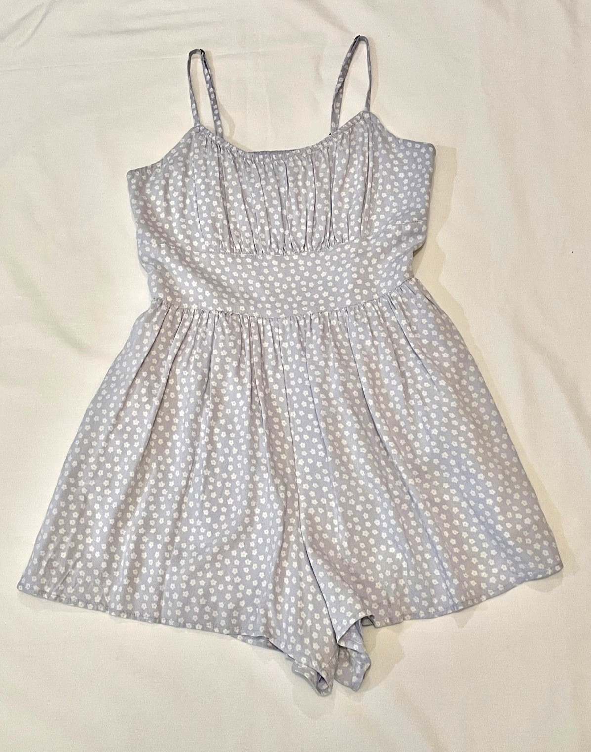 Hollister Women's Small Romper Blue White Floral Peekaboo Back Spaghetti Strap