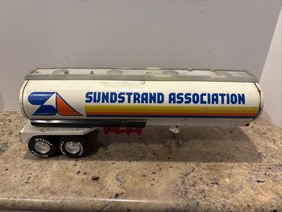 Vintage Nylint Pressed Steel sundstrand Association semi tanker white/blue