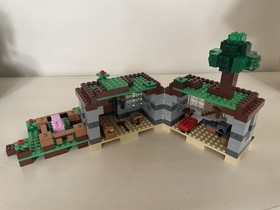 LEGO Minecraft: The First Night (21115) - Complete Set w/ Box, #ed Bags, Manual