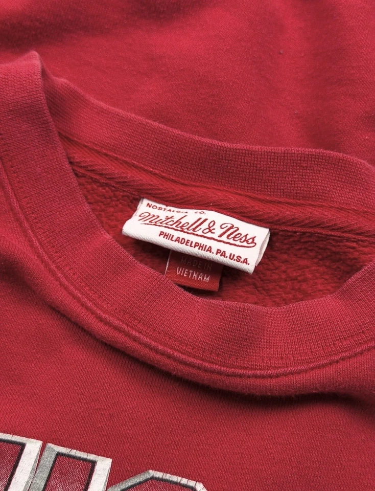 Mitchell & Ness 芝加哥公牛队圆领运动衫红色男式 M 大标志 NBA — 第 4/4 张图片