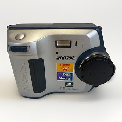 Sony Mavica MVC-FD100 1.2MP Digital Camera Bundle *READ*