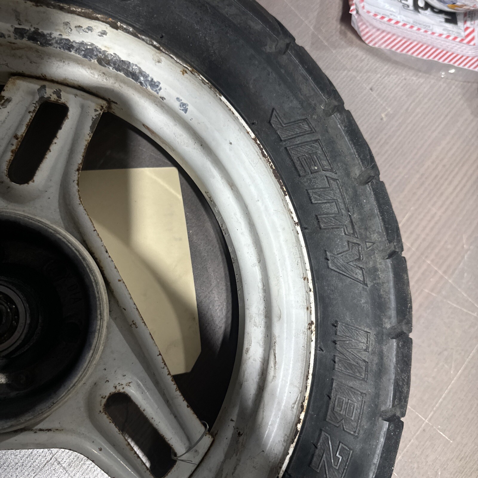 1988-1991 Yamaha Jog CG50 Front Wheel with tire White