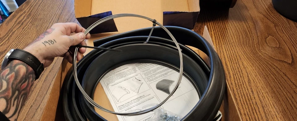 Extensiones de guardabarros de goma Pacer Performance Products FLEXY FLARES modelo 52-191 Foto 4 de 4