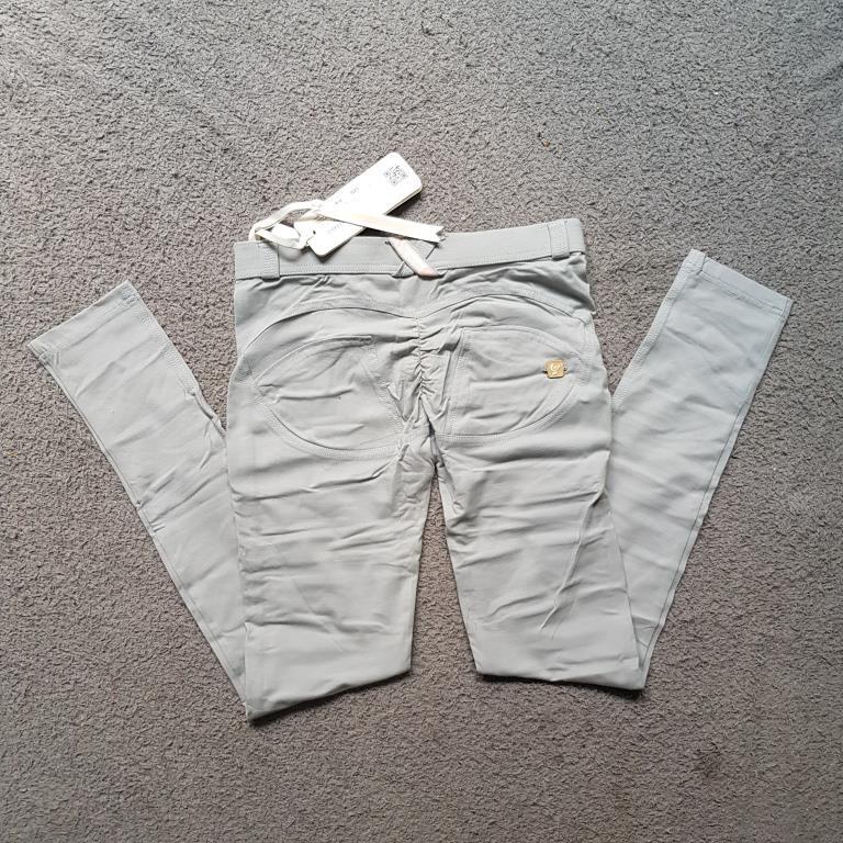 Picture 4 of 5