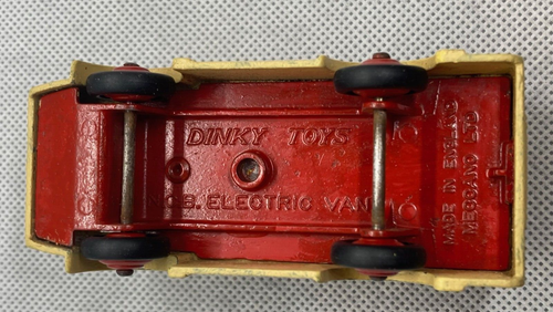 Dinky Toys Express Dairy NCB Electric Van 30v 490 1949-54 Restored SHIPS FREE! - Picture 5 of 5