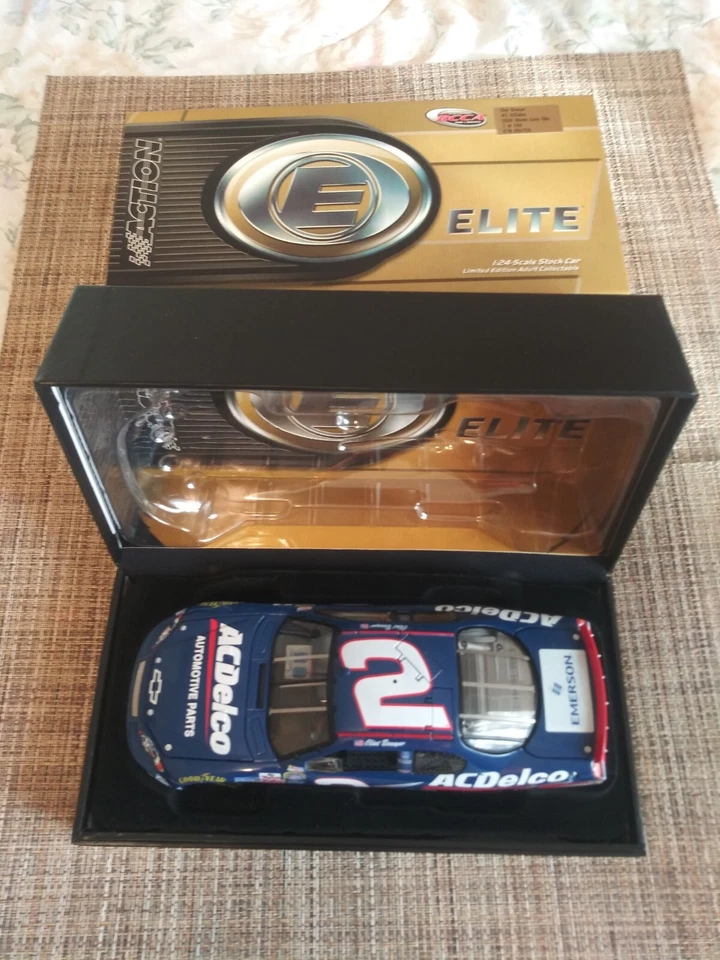 Clint Bowyer AC Delco Elite 2006 1 de 144 Foto 2 de 4