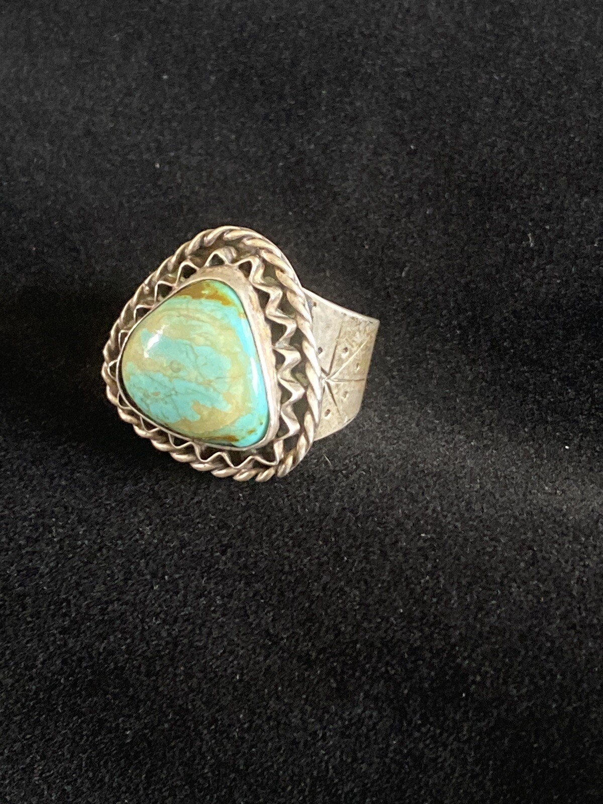 Beautiful Triangular Shaped Native American Silve… - image 2