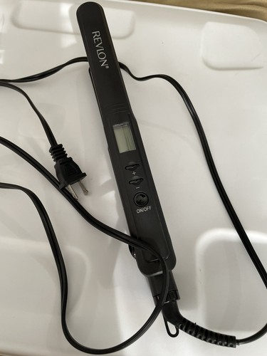 Revlon Hair Flatiron Hair Straightener Ceramic 1 in. - Picture 5 of 9