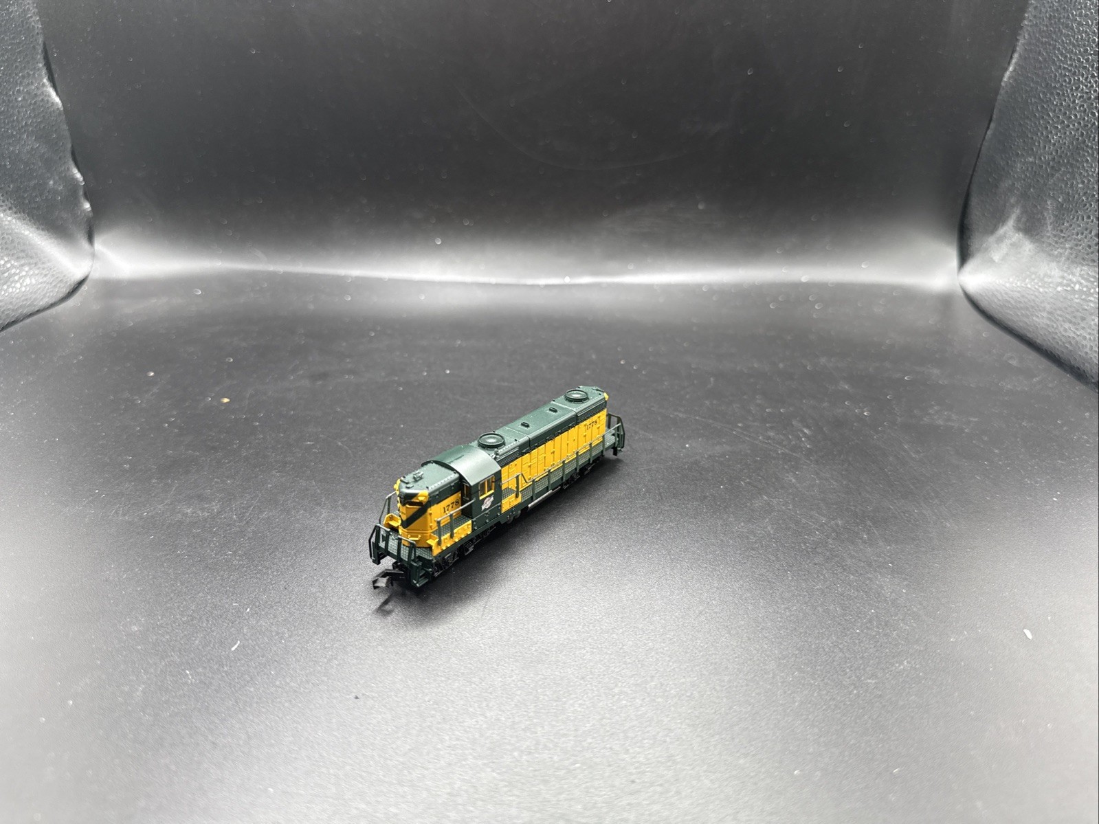 Picture 3 of 9