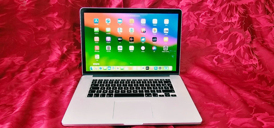 Apple MacBook Pro 15" 2012 · i7 · 8GB · 256GB, photo 3 sur 5