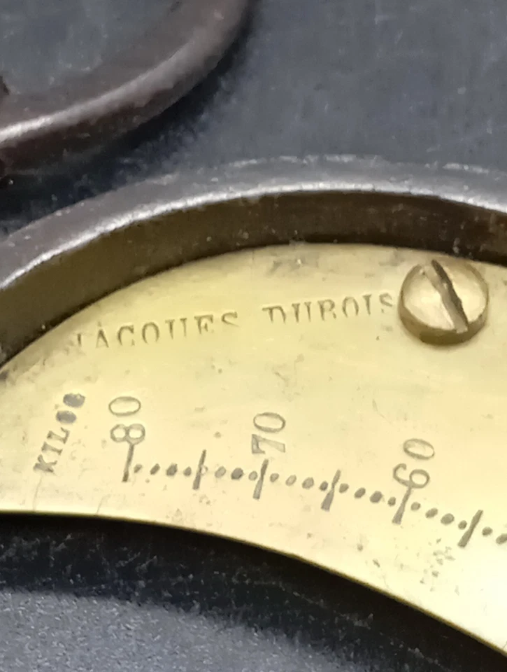 Ancien PESON du XIXe  80Kg FER FORGE Jacques Dubois Non Fonctionnel  - Photo 3/4