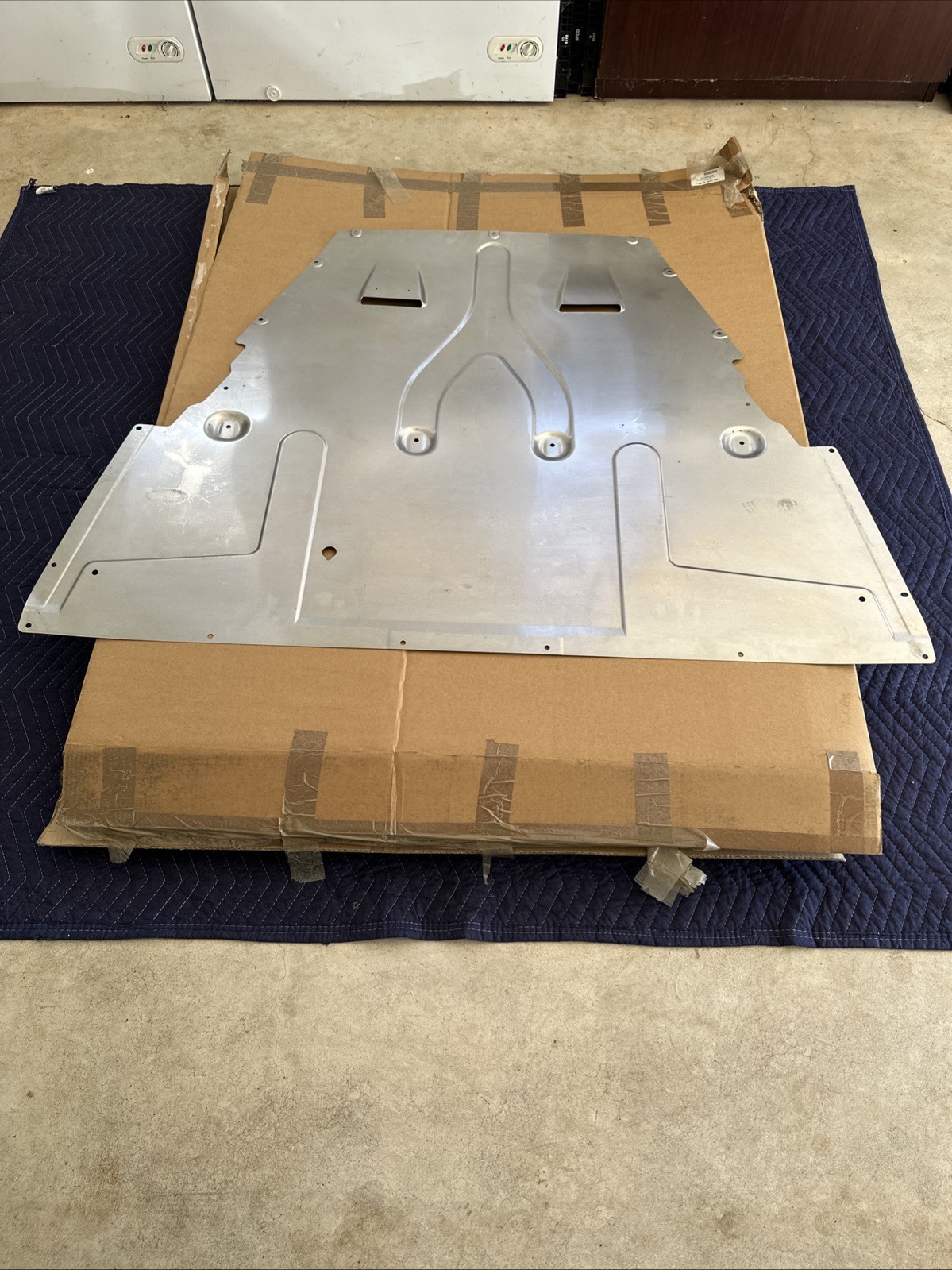 McLaren MP4-12C, 650S Rear Main Lower Under Tray, Metal 11A4747CP New Oem