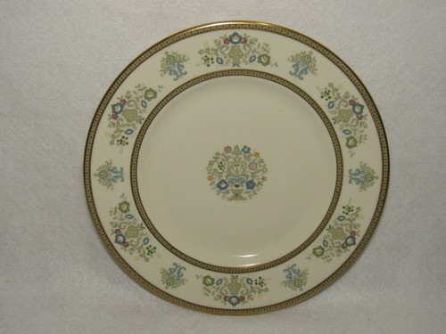 Minton Henley Cream Salad Plate (s) - Gold Trim - EUC - Picture 1 of 2