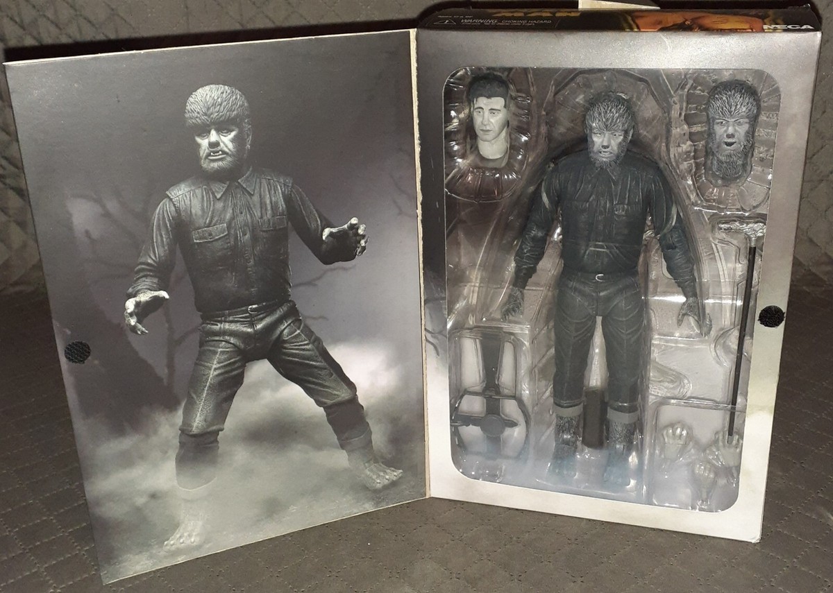 The Wolf Man Black White 7