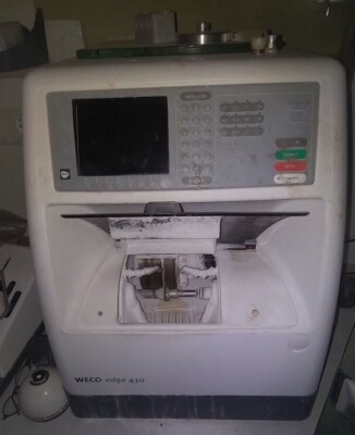 weco edge 430 inkl. Gläservorlagen, Brillengläser anpassen, Optikerger Rillmasch