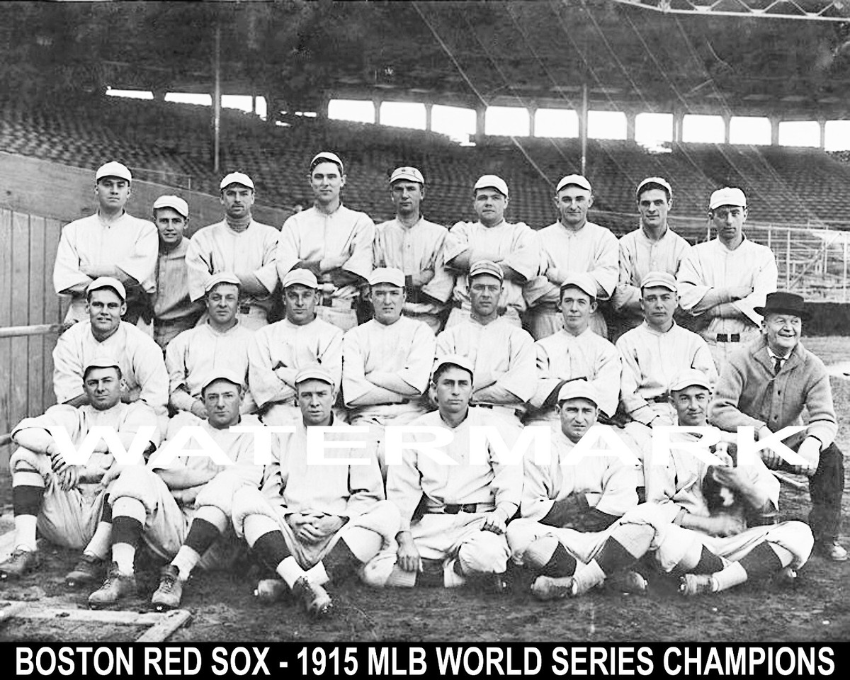 Boston Red Sox 1915 - MLB World Series Champions, 8x10 B&W Team