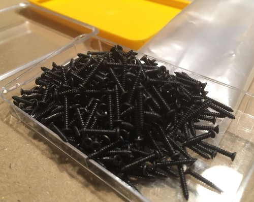 Screws for fleischmann Piccolo N With Milling Machine - Picture 5 of 7