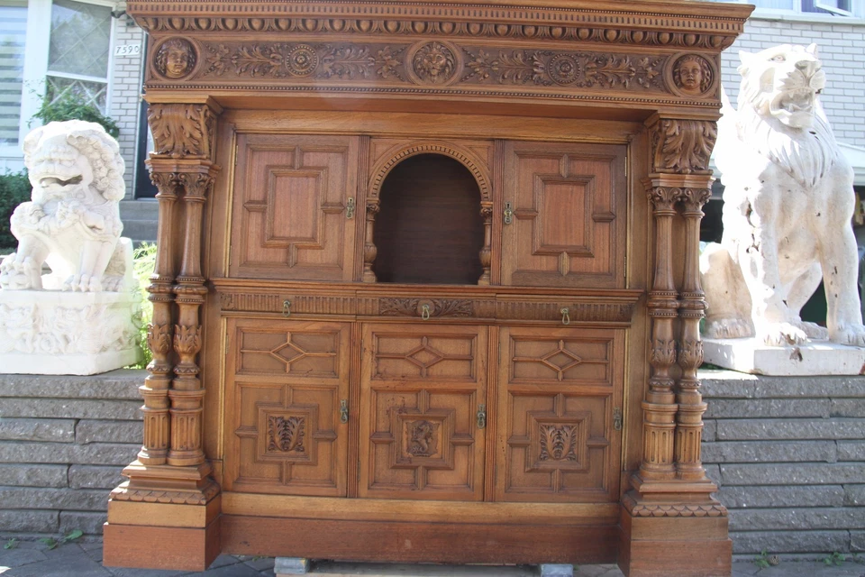 Auténtico gabinete Besarel querubín/criatura león de nogal tallado veneciano 1901 Foto 3 de 4