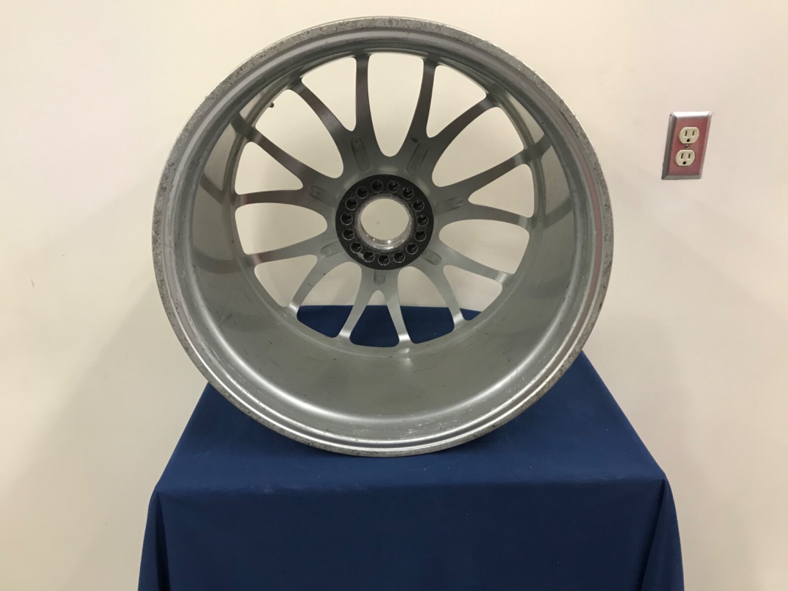 Ferrari 430 challenge rear wheel 19 x 10 1/2 BBS part number 220734