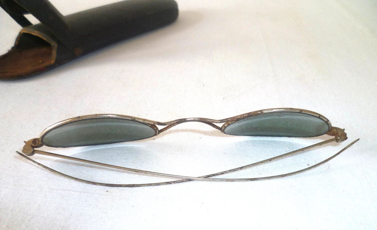 Lunettes branches droites sale