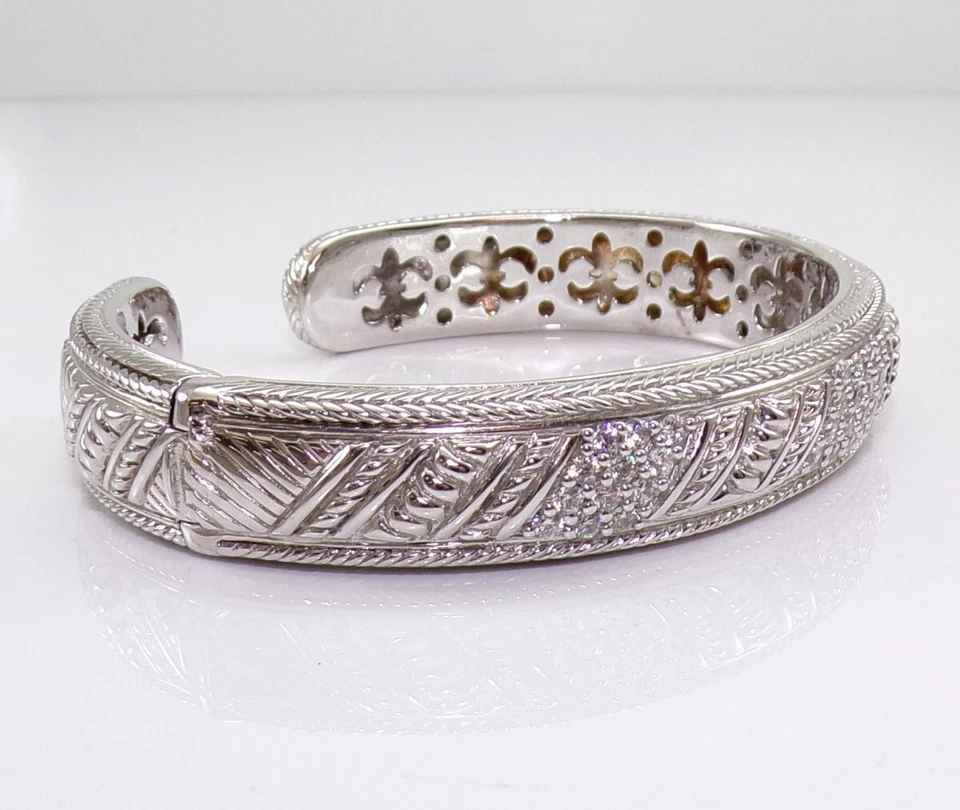 Brazalete Judith Ripka de plata de ley con bisagras brillantes con cable LMC2 Foto 4 de 4