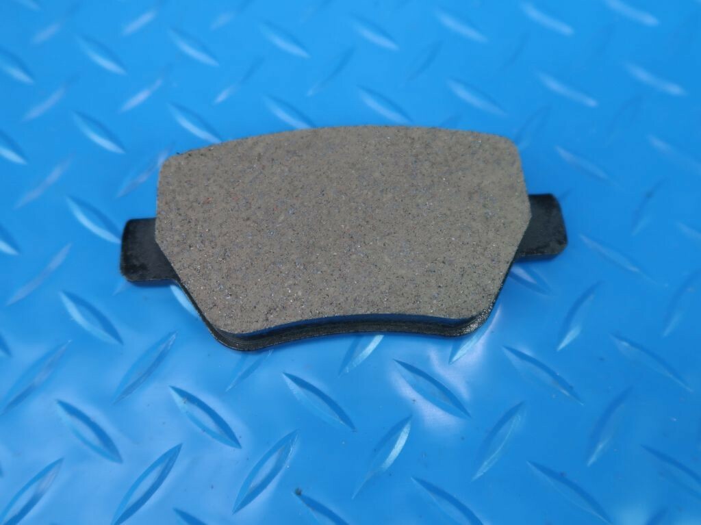 Maserati Ghibli Base rear brake pads LOW DUST TopEuro #9815