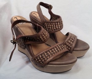 woven sandals australia
