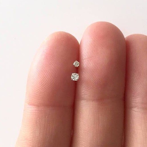 14 KARAT SOLID 14K YELLOW GOLD 20G 2MM CLEAR CZ NOSE STUD BONE DIMPLE ...