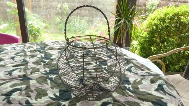 Petit Panier à Œufs Vintage En Métal Noir Avec Poignée – Style Rustique Fermier Pour Cuisine Et Déco