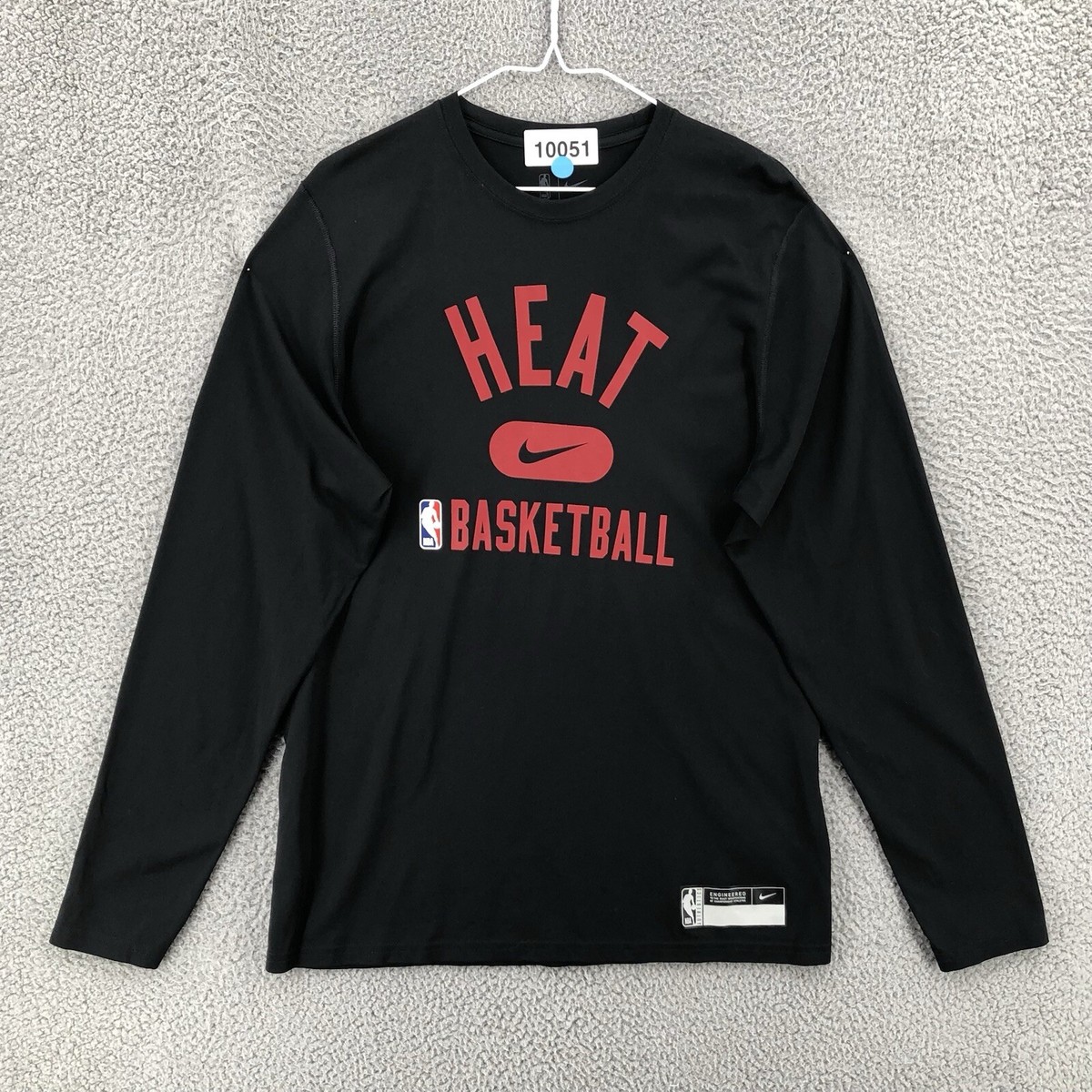 Nike Miami Heat Basketball Long Sleeve Shirt Pullover Dri-Fit