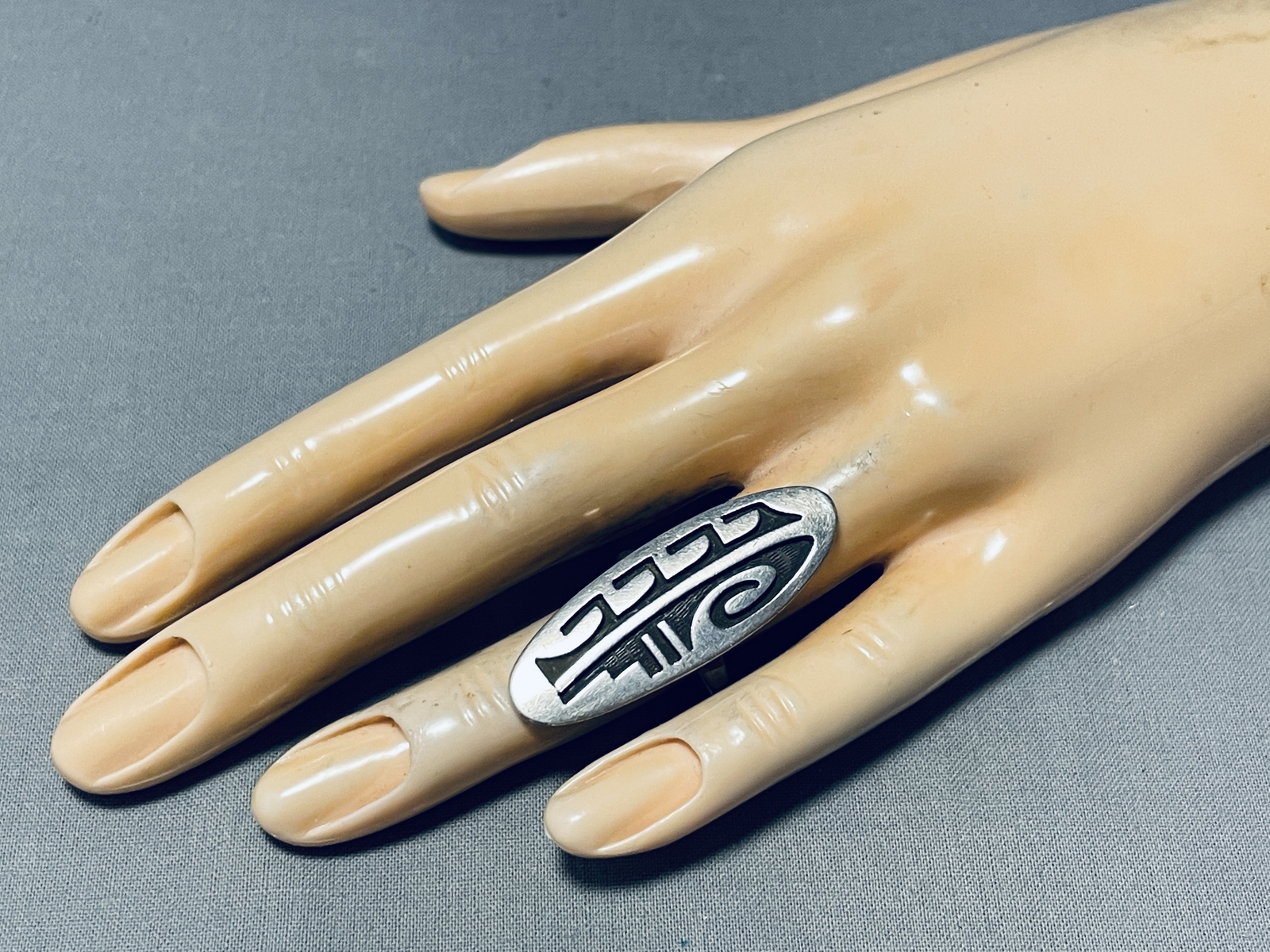 VERY IMPORTANT LAWRENCE SAUFKIE VINTAGE HOPI STERLING SILVER RING