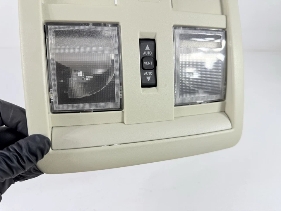 Dodge Nitro 2007-2011 interior techo superior cúpula mapa luz lámpara OEM Foto 2 de 4